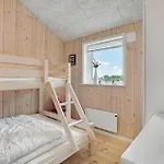4 Bedroom Stunning In Ferienhaus Haderslev