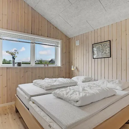 Prázdninový dům 4 Bedroom Stunning In *