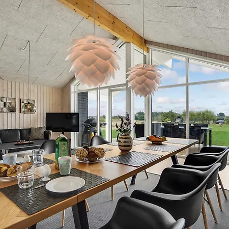 Casa vacanze 4 Bedroom Stunning In Haderslev