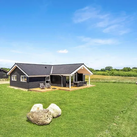 4 Bedroom Stunning In Ferienhaus
