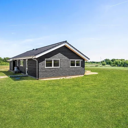 Ferienhaus 4 Bedroom Stunning In Haderslev